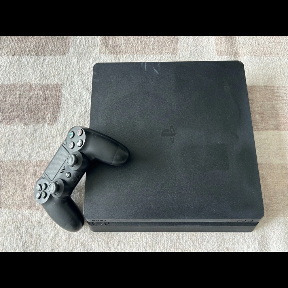 Sony Black PlayStation 4 Slim Console